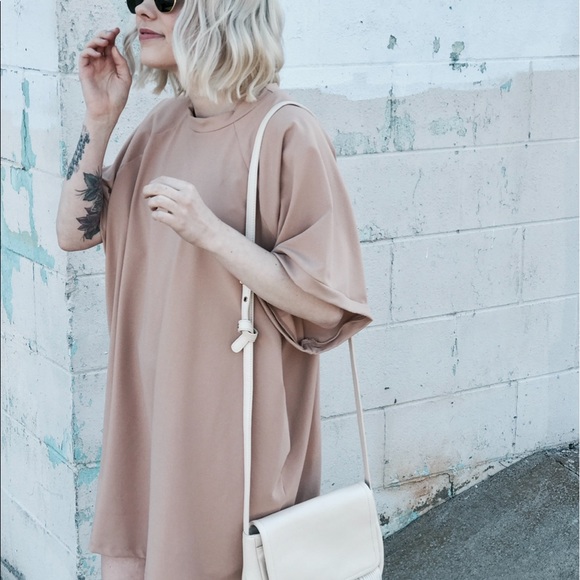 Blush oversized dress - Picture 2 of 3